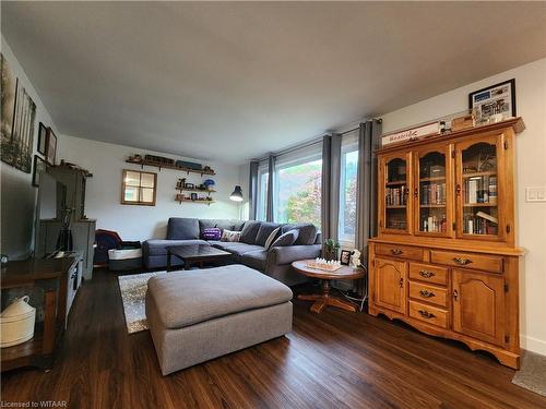 30 Ridge Boulevard, Tillsonburg, ON - Indoor Photo Showing Living Room