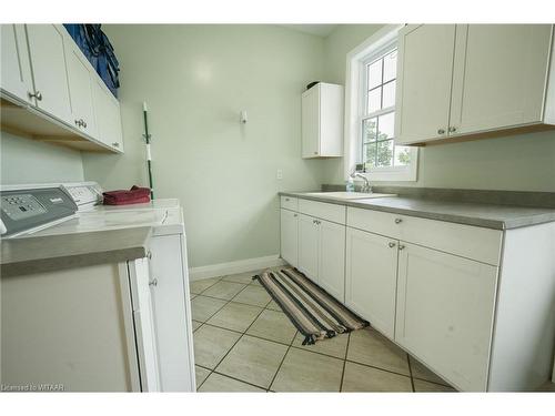 1605 N Wal-Middleton Townline Road, Delhi, ON - Indoor Photo Showing Laundry Room