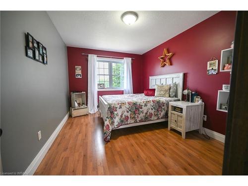 1605 N Wal-Middleton Townline Road, Delhi, ON - Indoor Photo Showing Bedroom