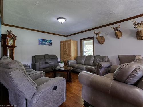 319 Norfolk County Road 45, Norfolk County, ON - Indoor Photo Showing Living Room