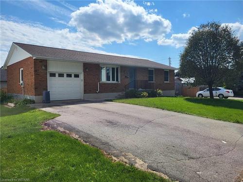 9 Nelson Street, Tillsonburg, ON - Outdoor