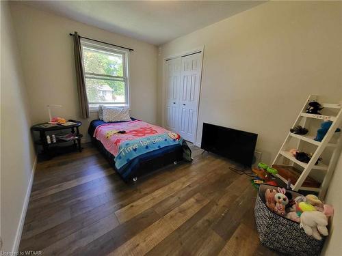 9 Nelson Street, Tillsonburg, ON - Indoor Photo Showing Bedroom