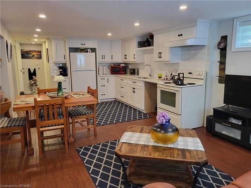 9 Nelson Street, Tillsonburg, ON - Indoor Photo Showing Kitchen