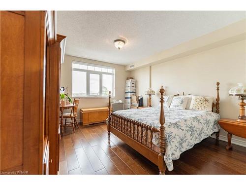 408-80 Bridge Street E, Tillsonburg, ON - Indoor Photo Showing Bedroom