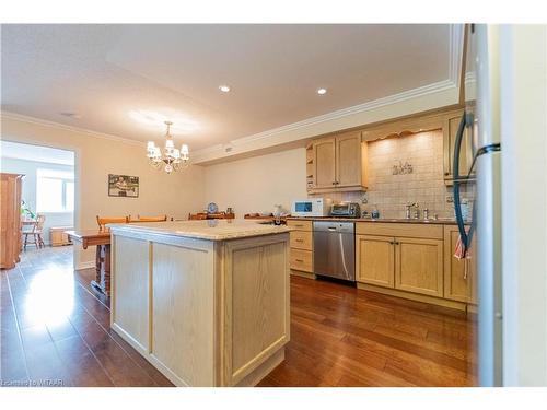 408-80 Bridge Street E, Tillsonburg, ON - Indoor Photo Showing Kitchen