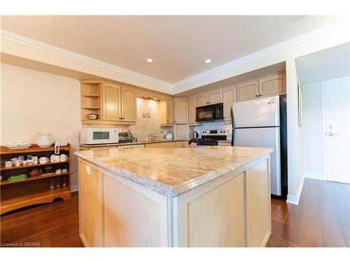 408-80 Bridge Street E, Tillsonburg, ON - Indoor Photo Showing Kitchen