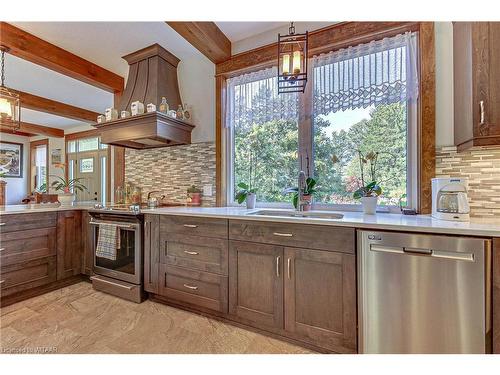 685856 Highway 2, Woodstock, ON - Indoor Photo Showing Kitchen With Double Sink