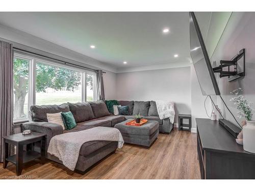 6 Northern Lane, Tillsonburg, ON - Indoor Photo Showing Living Room