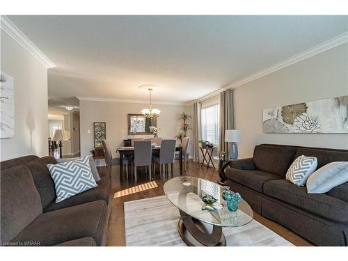 123 Wilson Avenue, Tillsonburg, ON - Indoor Photo Showing Living Room