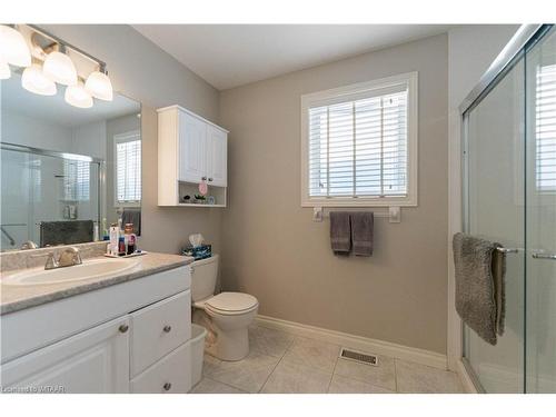 123 Wilson Avenue, Tillsonburg, ON - Indoor Photo Showing Bathroom