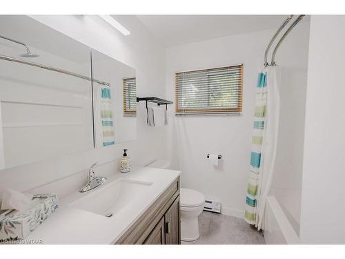 95 Gray Jay Lane, Kearney, ON - Indoor Photo Showing Bathroom