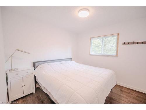 95 Gray Jay Lane, Kearney, ON - Indoor Photo Showing Bedroom