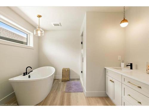 79 Trailview Drive, Tillsonburg, ON - Indoor Photo Showing Bathroom