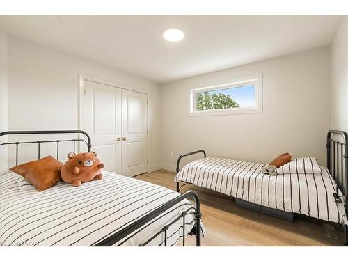 79 Trailview Drive, Tillsonburg, ON - Indoor Photo Showing Bedroom