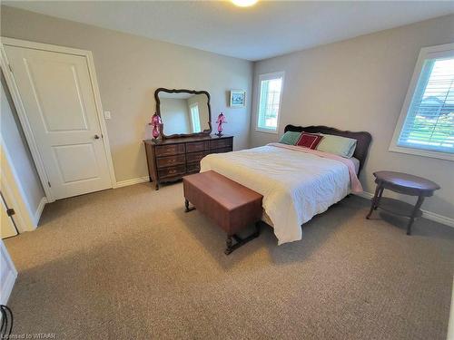 160 Glendale Drive, Tillsonburg, ON - Indoor Photo Showing Bedroom