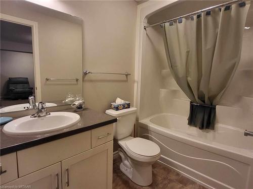 160 Glendale Drive, Tillsonburg, ON - Indoor Photo Showing Bathroom