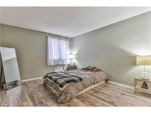 407-95 Baseline Road West, London, ON - Indoor Photo Showing Bedroom