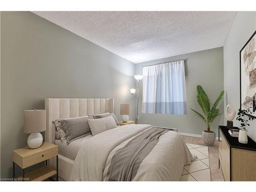 407-95 Baseline Road West, London, ON - Indoor Photo Showing Bedroom