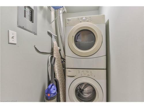 407-95 Baseline Road West, London, ON - Indoor Photo Showing Laundry Room