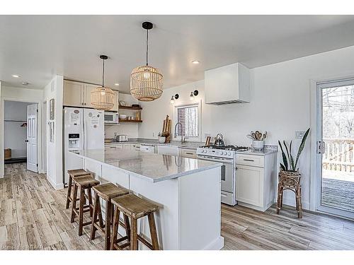 639 Main Street, Sauble Beach, ON - Indoor Photo Showing Kitchen With Upgraded Kitchen