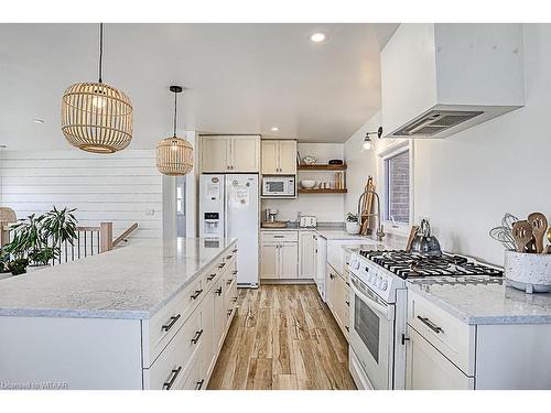 639 Main Street, Sauble Beach, ON - Indoor Photo Showing Kitchen With Upgraded Kitchen