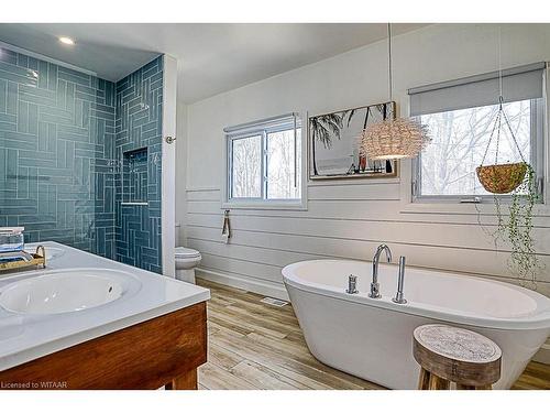 639 Main Street, Sauble Beach, ON - Indoor Photo Showing Bathroom