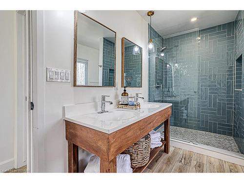 639 Main Street, Sauble Beach, ON - Indoor Photo Showing Bathroom