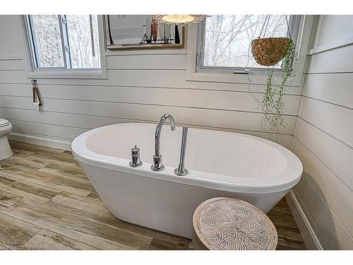 639 Main Street, Sauble Beach, ON - Indoor Photo Showing Bathroom