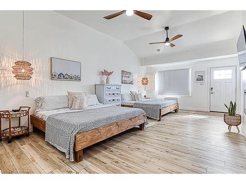 639 Main Street, Sauble Beach, ON - Indoor Photo Showing Bedroom