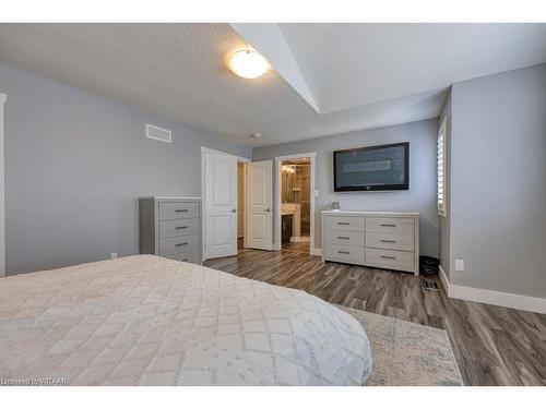 16 Hartfield Street, Ingersoll, ON - Indoor Photo Showing Bedroom