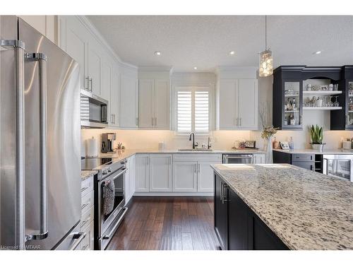 16 Hartfield Street, Ingersoll, ON - Indoor Photo Showing Kitchen With Upgraded Kitchen