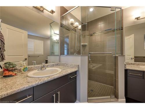 16 Hartfield Street, Ingersoll, ON - Indoor Photo Showing Bathroom