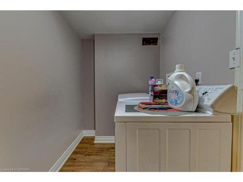 294 Drew Street, Woodstock, ON - Indoor Photo Showing Laundry Room