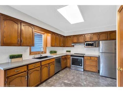 22 Mason Drive, Ingersoll, ON - Indoor Photo Showing Kitchen