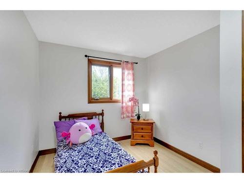 22 Mason Drive, Ingersoll, ON - Indoor Photo Showing Bedroom