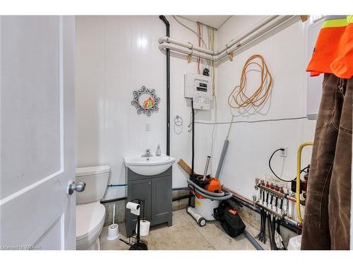 195 Middleton Church Road, Norfolk County, ON - Indoor Photo Showing Bathroom