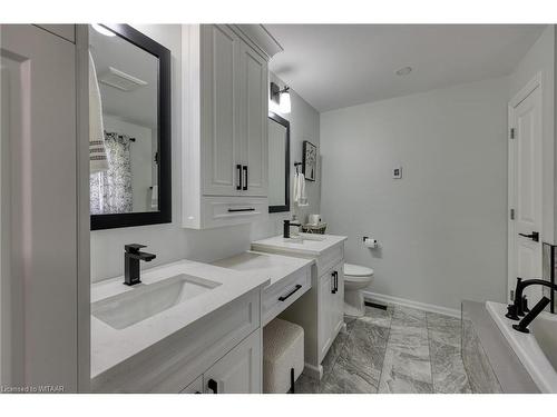 195 Middleton Church Road, Norfolk County, ON - Indoor Photo Showing Bathroom