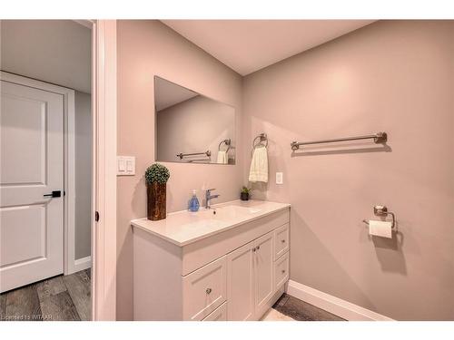 195 Middleton Church Road, Norfolk County, ON - Indoor Photo Showing Bathroom