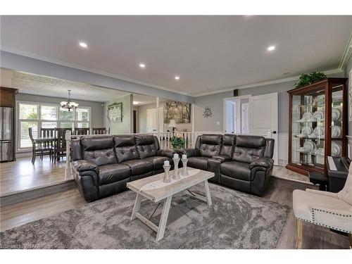 195 Middleton Church Road, Norfolk County, ON - Indoor Photo Showing Living Room