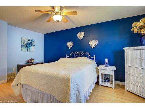 5-470 Springbank Avenue N, Woodstock, ON - Indoor Photo Showing Bedroom