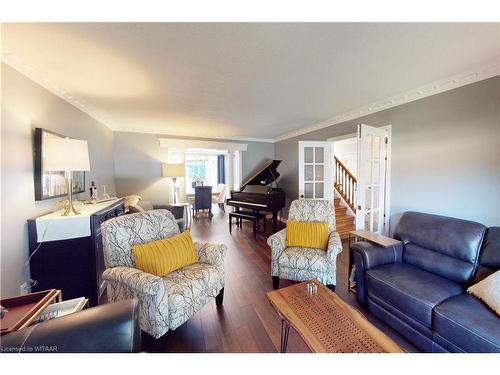 248 Light Street, Woodstock, ON - Indoor Photo Showing Living Room