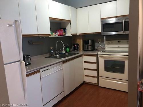 26-56 Hiawatha Road, Woodstock, ON - Indoor Photo Showing Kitchen With Double Sink