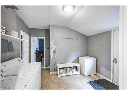 59 East Street, St. Thomas, ON - Indoor Photo Showing Laundry Room