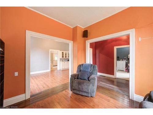 59 East Street, St. Thomas, ON - Indoor Photo Showing Living Room