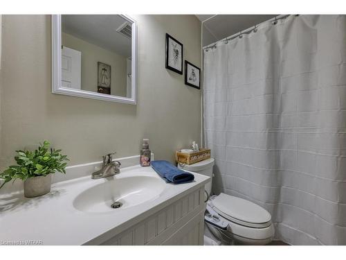 2-144 Concession Street E, Tillsonburg, ON - Indoor Photo Showing Bathroom