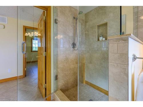 684284 Road 68 Road, Zorra, ON - Indoor Photo Showing Bathroom