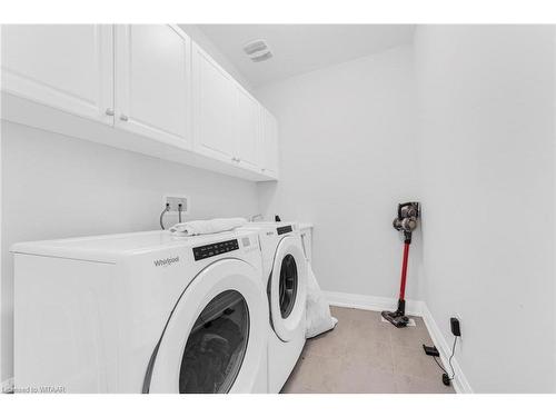 798 Queenston Blvd Boulevard, Woodstock, ON - Indoor Photo Showing Laundry Room