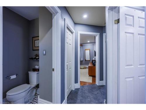 102 Wyndham Crescent, London, ON - Indoor Photo Showing Bathroom