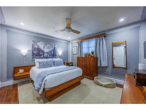 102 Wyndham Crescent, London, ON - Indoor Photo Showing Bedroom