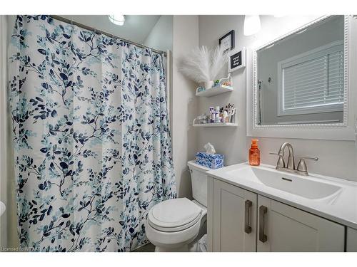 37 Primrose Drive, Tillsonburg, ON - Indoor Photo Showing Bathroom